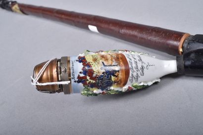 Grande pipe à fourneau en porcelaine du réserviste...