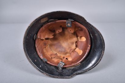 Casque allemandmod 33, pour la police, peint...