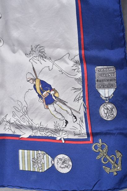 Foulard «Troupes de Marine» en soie. Fabrication...
