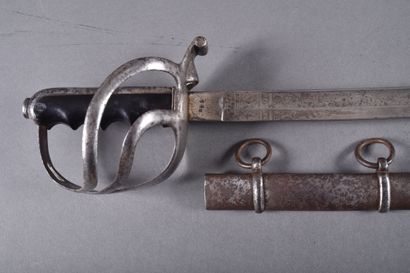 Sabre d’officier de cavalerie italien.
Monture...