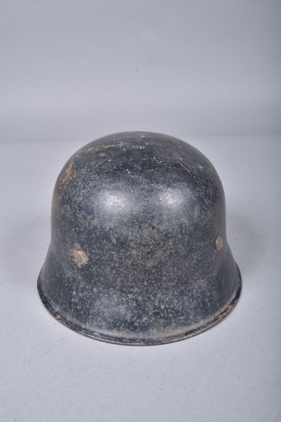 Casque allemandmod 33, pour la police, peint...