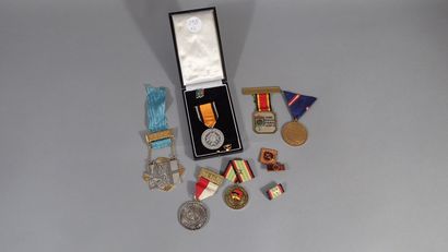 ALLEMAGNE et AUTRICHE. Ensemble de 6 décorations...