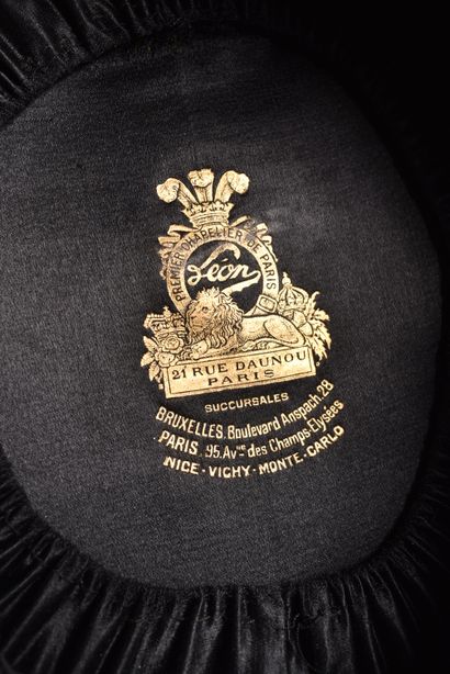 Képi de capitaine du 84e régiment d'artillerie...