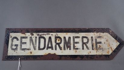 Panneau indicateur « Gendarmerie» en métal...