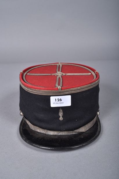 Képi modèle 1931 d'un lieutenant de dragon....