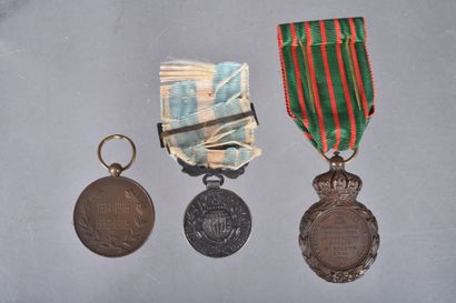 FRANCE. Lot composé de trois médailles dont:...