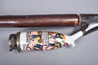 Grande pipe à fourneau en porcelaine du réserviste...