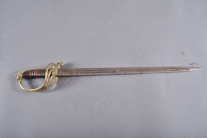 Sabre composite. Poignée en laiton avec garde...