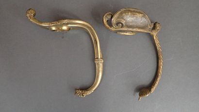Ensemble de 2 gardes de sabre, 1 d’épée et...
