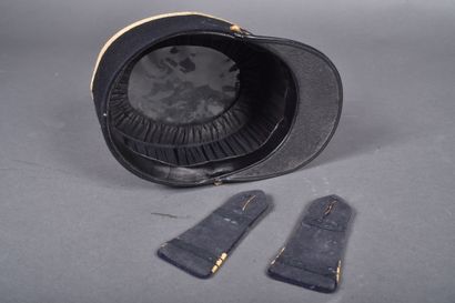 Képi de capitaine des troupes de Marine....