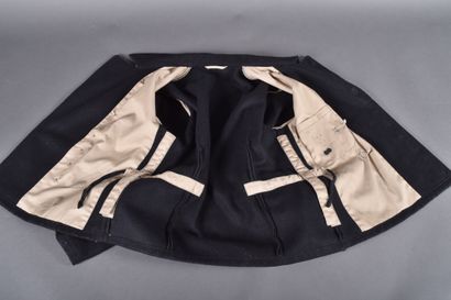 Reproduction de blouson Panzer en drap noir....