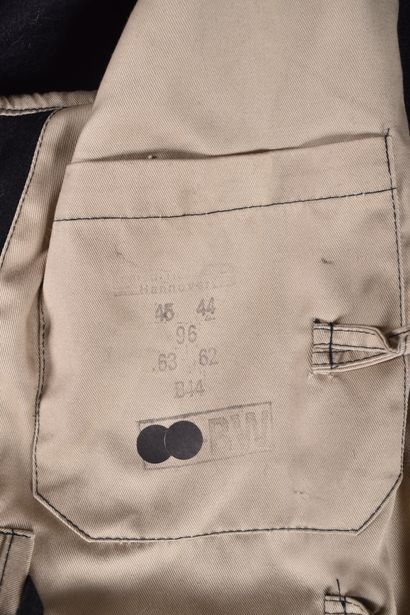 Reproduction de blouson Panzer en drap noir....
