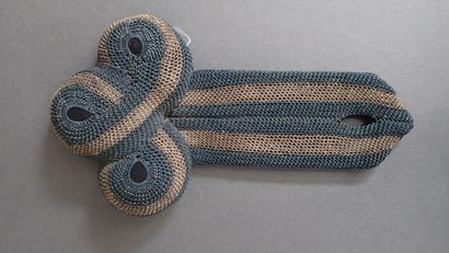 Paire d’épaulettes et fourragère. BE.