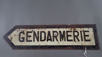 Panneau indicateur « Gendarmerie» en métal...