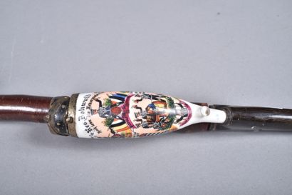Grande pipe à fourneau en porcelaine du réserviste...