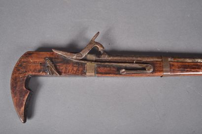 Canne fusil, dit de braconnier.
Système à...