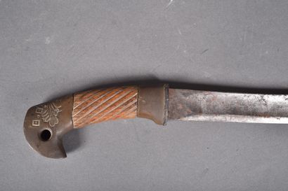 Sabre russe dit Shashka.
Pommeau et virole...