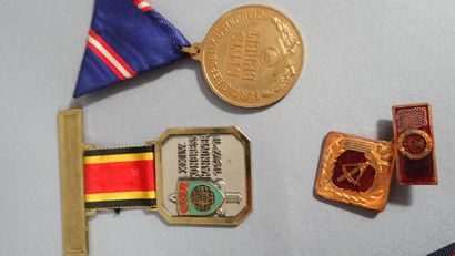 ALLEMAGNE et AUTRICHE. Ensemble de 6 décorations...
