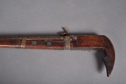 Canne fusil, dit de braconnier.
Système à...