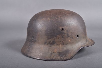 Coque de casque allemand modèle 1940 en acier...