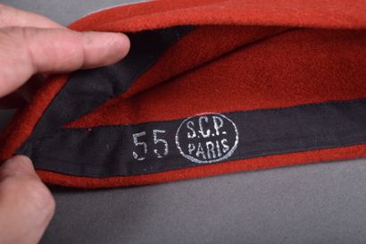 7 bonnets de police dont spahis, artillerie,...
