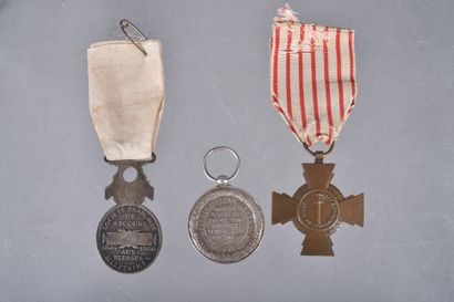 FRANCE. Lot composé de trois médailles dont:...