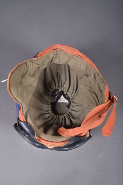 Ensemble de chuteur comprenant: un casque...