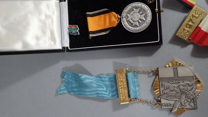 ALLEMAGNE et AUTRICHE. Ensemble de 6 décorations...