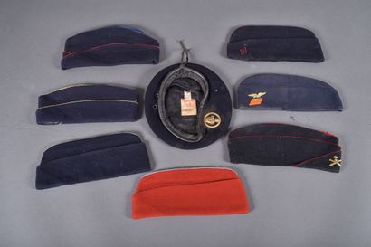 7 bonnets de police dont spahis, artillerie,...