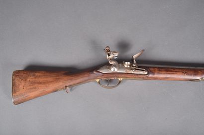 Fusil à silex type réglementaire.
Platine...