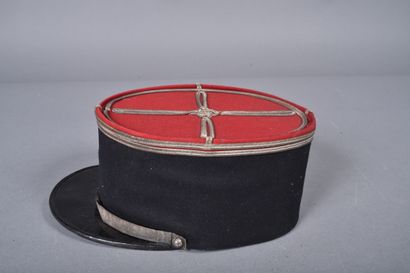 Képi modèle 1931 d'un lieutenant de dragon....