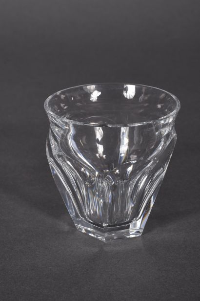 BACCARAT. Part of a service of flat-rimmed...