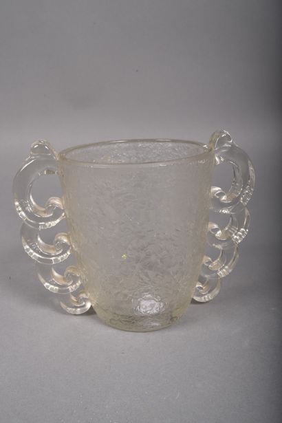 Pierre D'AVESN (1901-1990) for DAUM. Colorless...