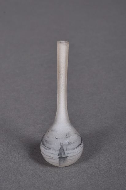 DAUM Nancy. Miniature berluze glass vase...