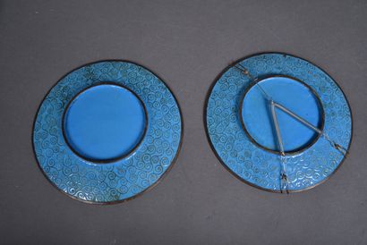 Set comprising a pair of cloisonné metal...