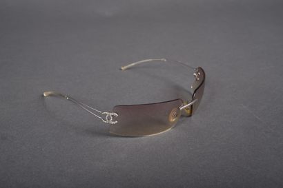 CHANEL
Pair of sunglasses with elongated,...