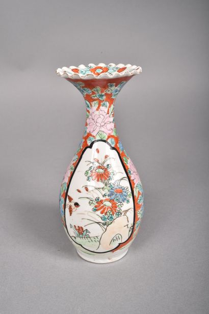 Japan, 20th century
Two small polychrome...