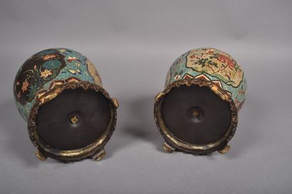 Japan, circa 1900-1920
Pair of stoneware...