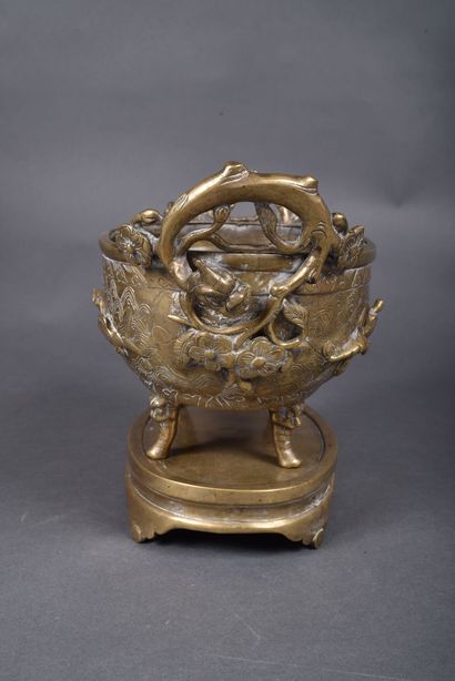 VIETNAM. Gilt-bronze incense burner with...