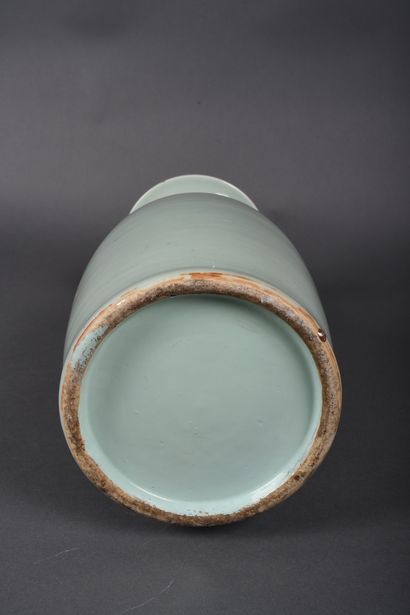 Large blue-white porcelain baluster vase...