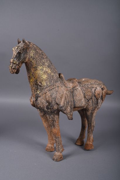 Pair of Tang-style horses in terracotta,...