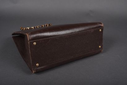 CHANEL 
Brown caviar leather bag, front patch...