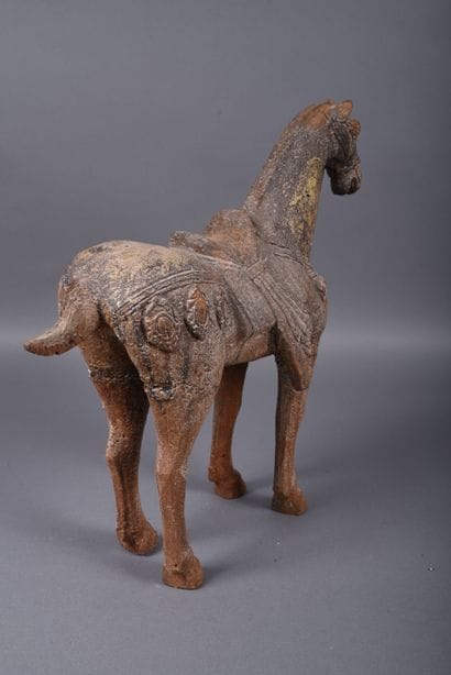 Pair of Tang-style horses in terracotta,...