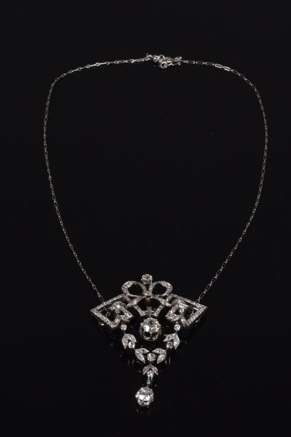 Necklace adorned with a platinum (850 thousandths)...