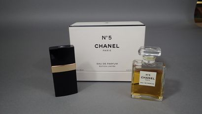 CHANEL. 