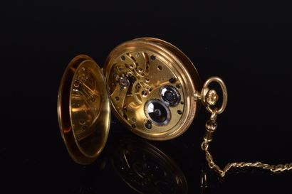 Soap watch in plain 18K yellow gold, opening...