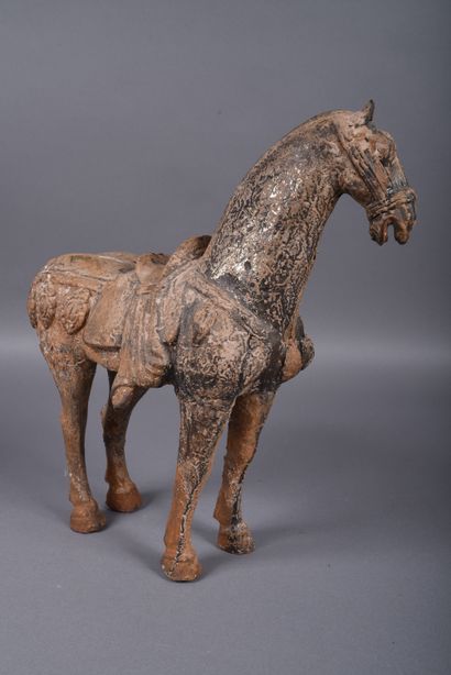Pair of Tang-style horses in terracotta,...