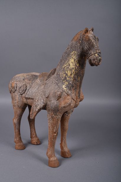 Pair of Tang-style horses in terracotta,...