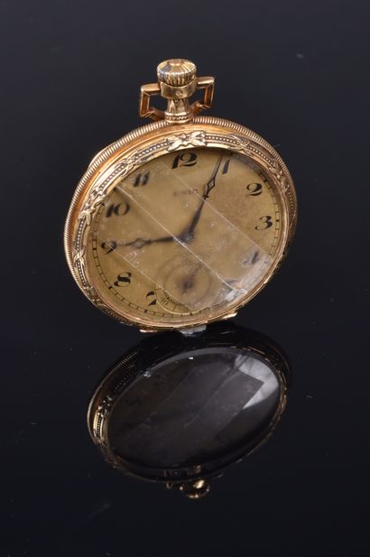 UNIC. Soap watch in 18K gold, the bezel adorned...
