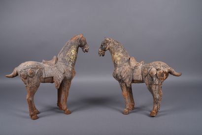Pair of Tang-style horses in terracotta,...